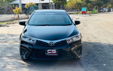 Used 2017 Toyota altis