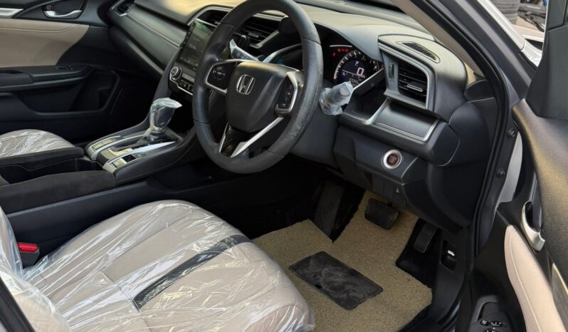 
								Used 2018 Honda Civic full									