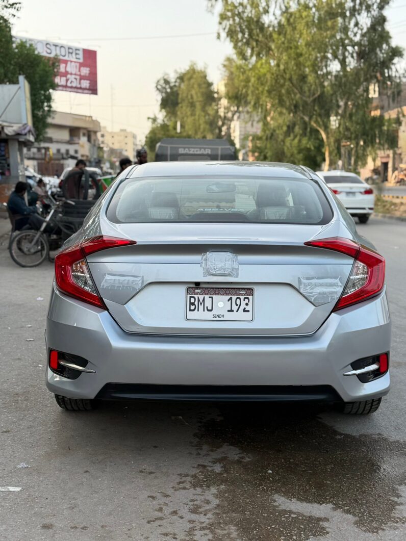 
								Used 2018 Honda Civic full									