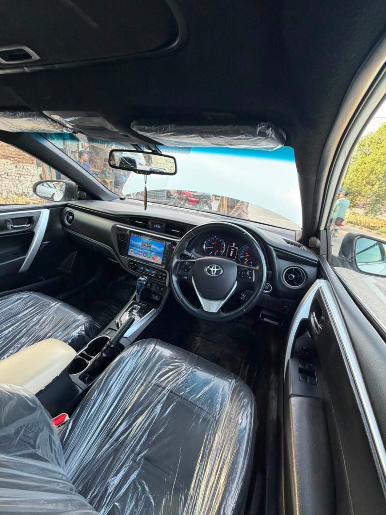 
								Used 2021 Toyota Corolla full									