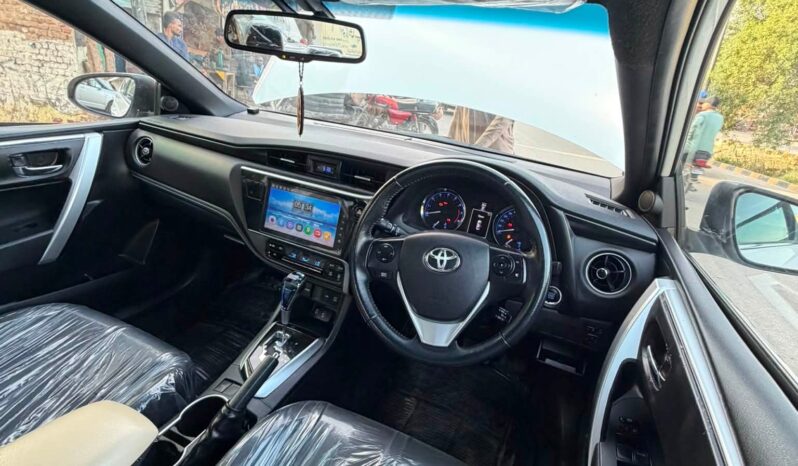 
								Used 2021 Toyota Corolla full									
