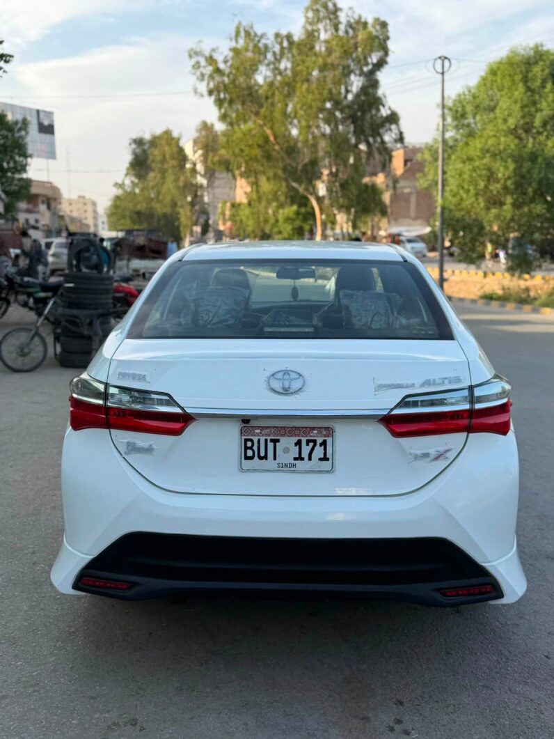 
								Used 2021 Toyota Corolla full									