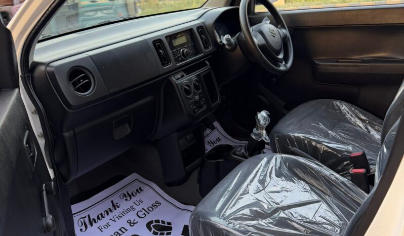 
								Used 2022 Suzuki Alto full									