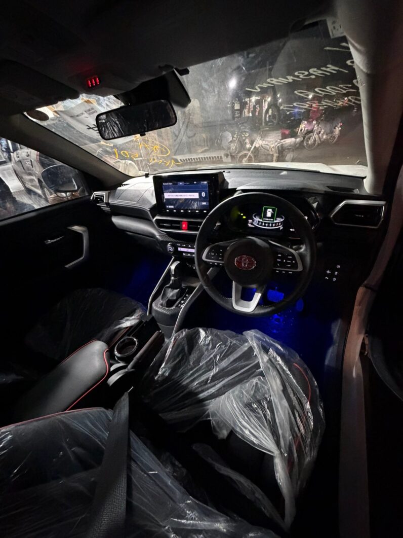 
								imported used 2021 Toyota Raize z full									