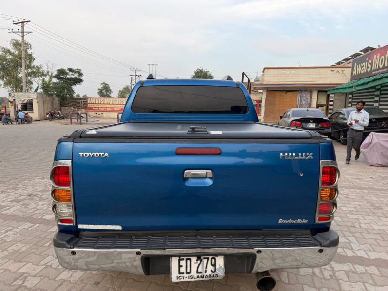 
								imported used 2013 Toyota Hilux full									