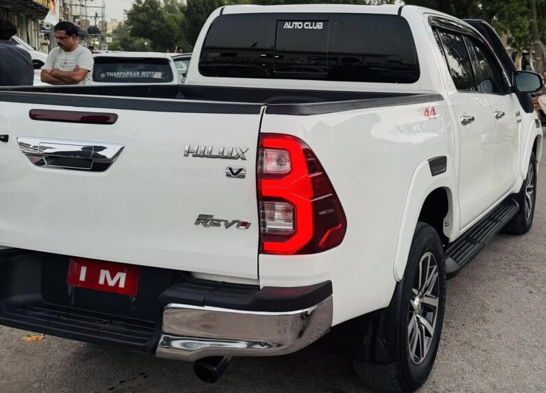 
								Used 2019 Toyota Hilux full									