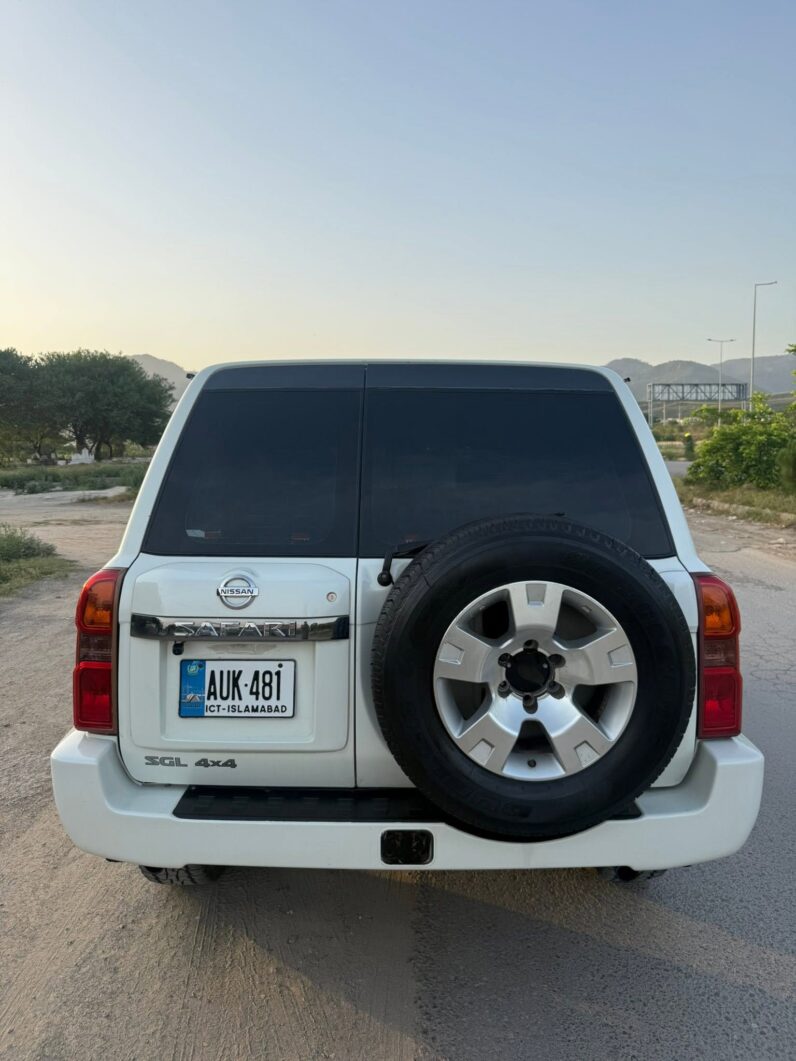 
								imported used 2005 Nissan Patrol full									