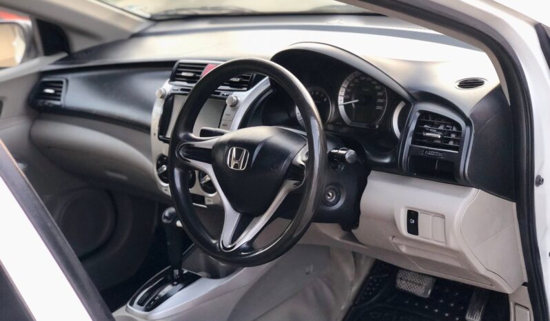 
								Used 2015 Honda City full									