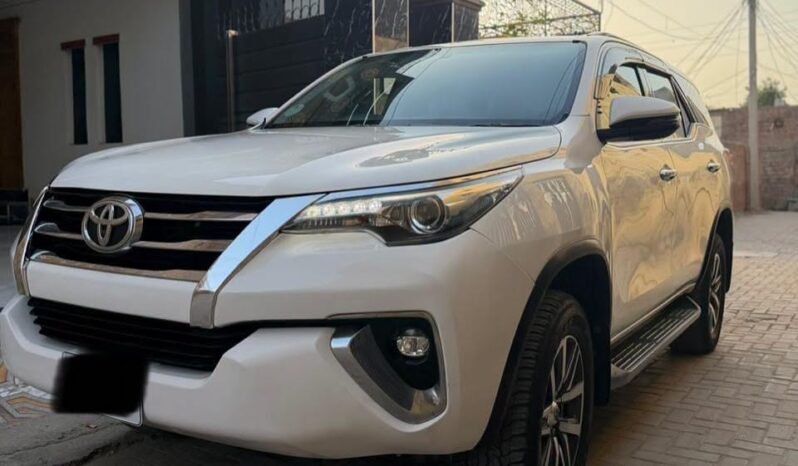 
								Used 2019 Toyota Fortuner full									
