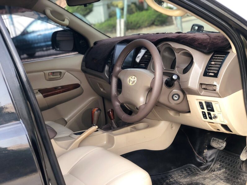 
								Used 2006 Toyota Hilux full									