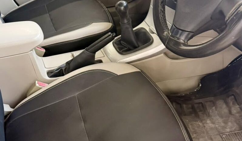 
								Used 2012 Toyota Corolla full									