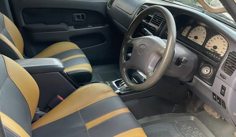 
								Used 1999 Toyota surf full									