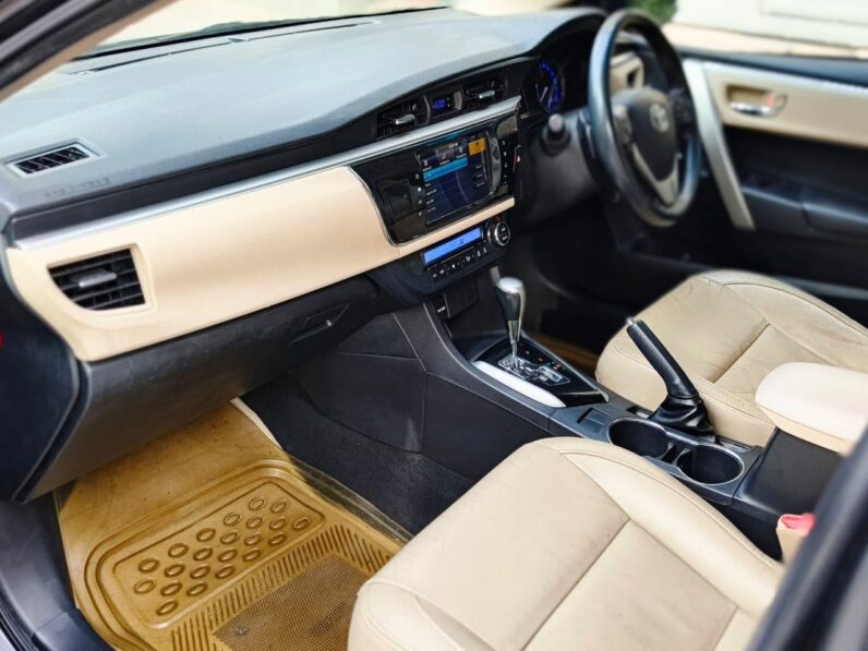 
								Used 2017 Toyota Corolla full									