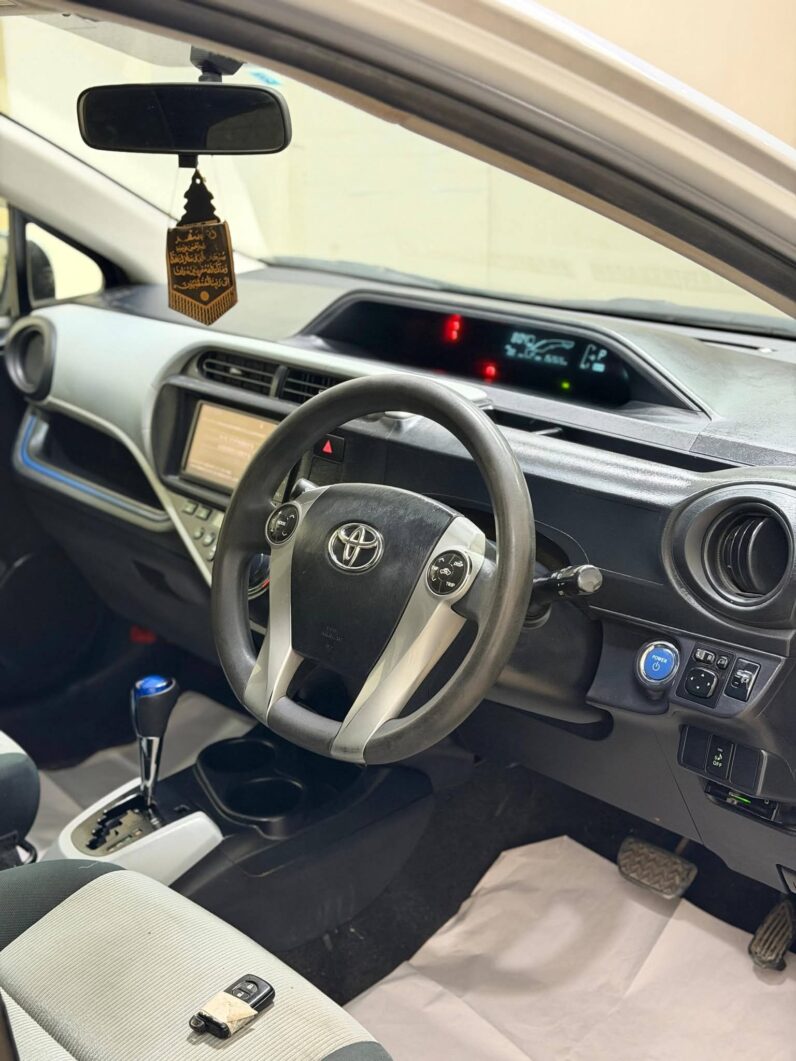 
								Used 2014 Toyota aqua full									