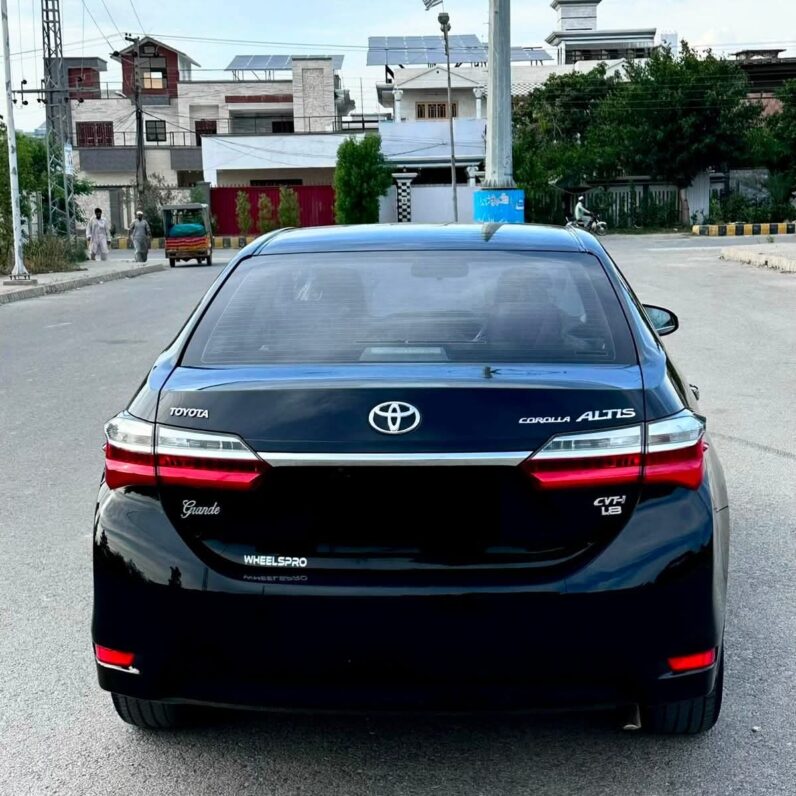 
								Used 2018 Toyota altis full									