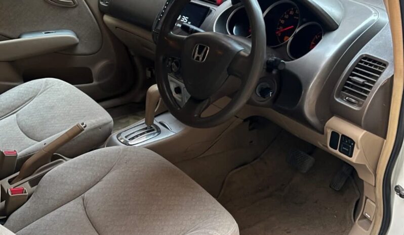 
								Used 2004 Honda City full									