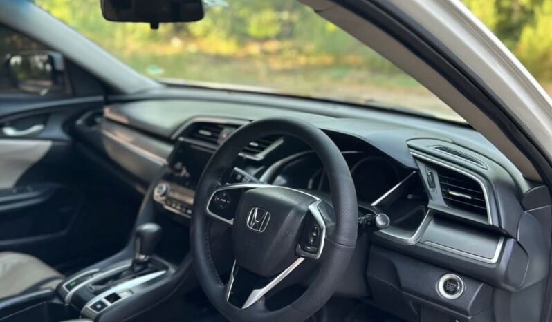 
								Used 2017 Honda Civic full									
