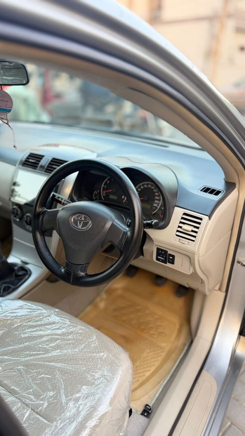 
								Used 2013 Toyota Corolla full									