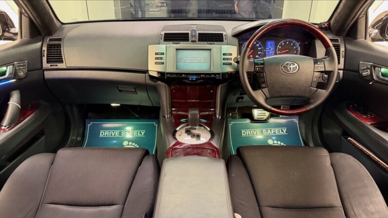 
								Used 2005 Toyota mark2 full									