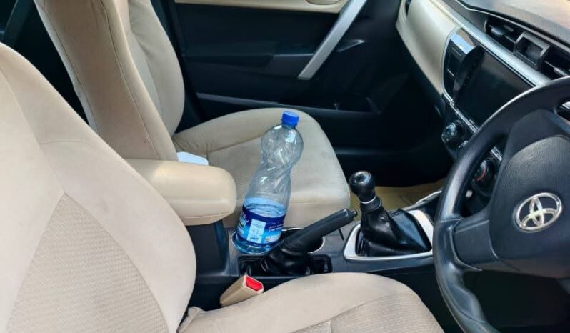 
								Used 2016 Toyota Corolla full									