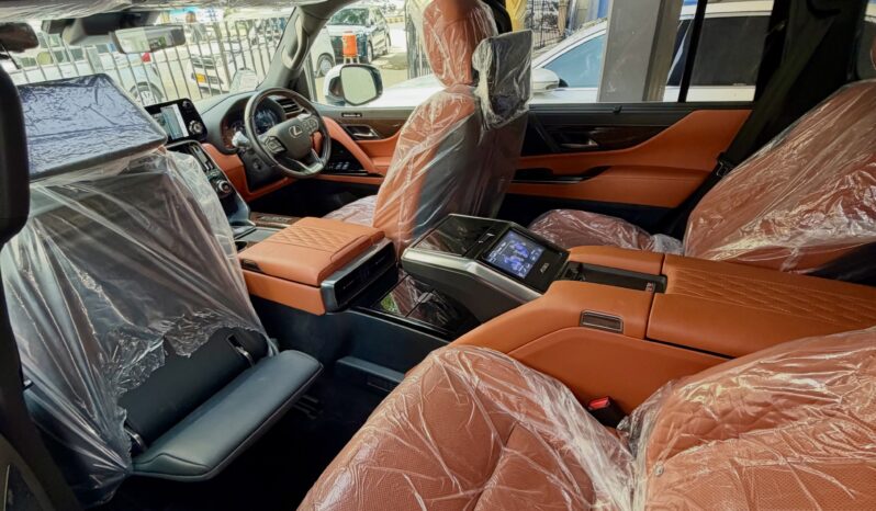 
								Used 2023 Lexus LX full									