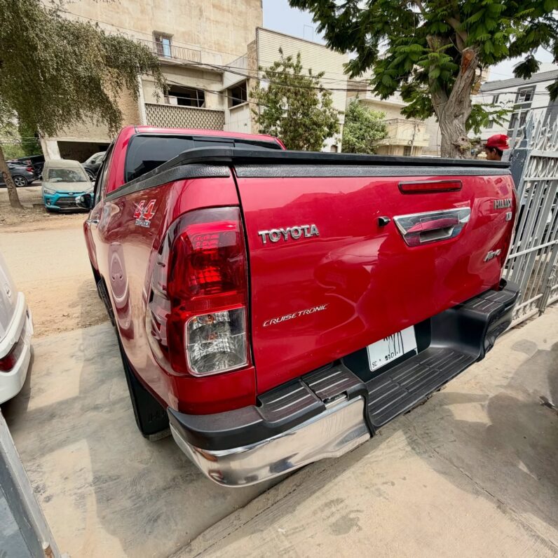 
								Used 2018 Toyota Hilux full									