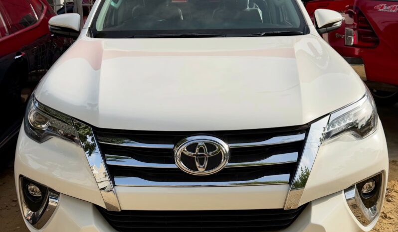 
								Used 2020 Toyota Fortuner full									