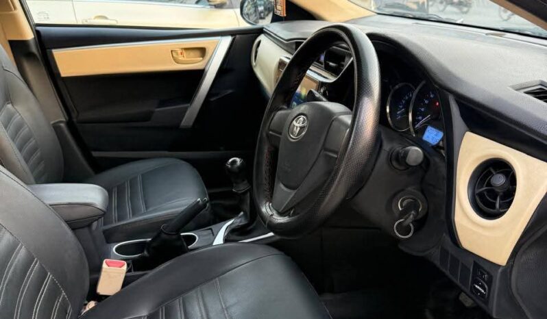 
								Used 2017 Toyota Corolla full									