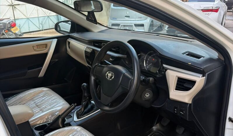 
								Used 2017 Toyota Corolla full									