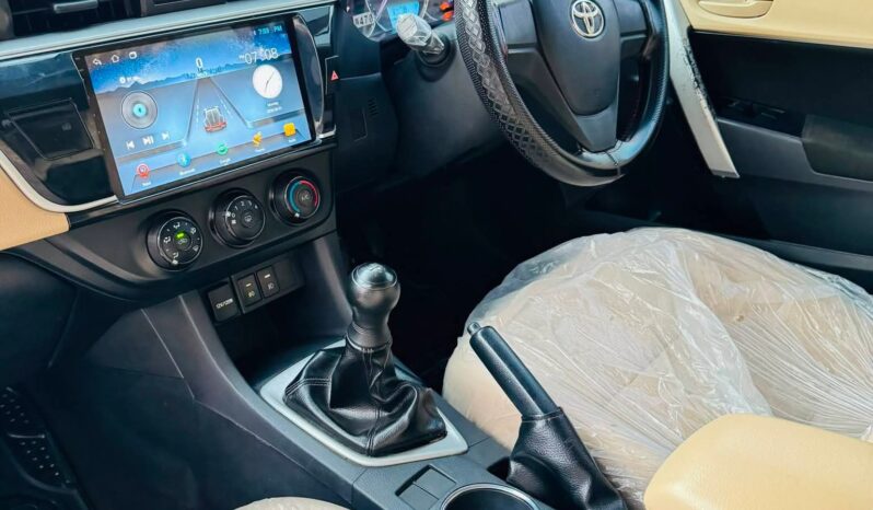 
								Used 2016 Toyota Corolla full									