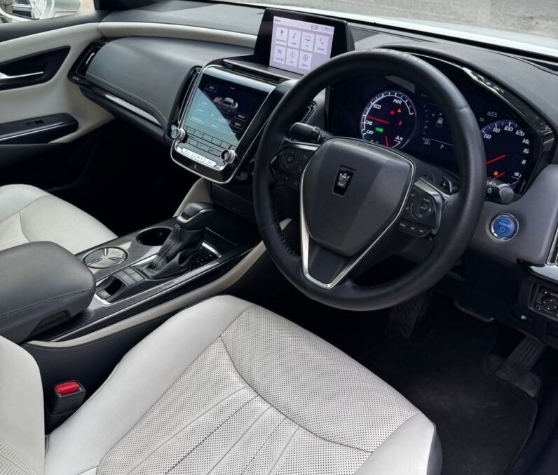 
								Used 2018 Toyota Crown full									