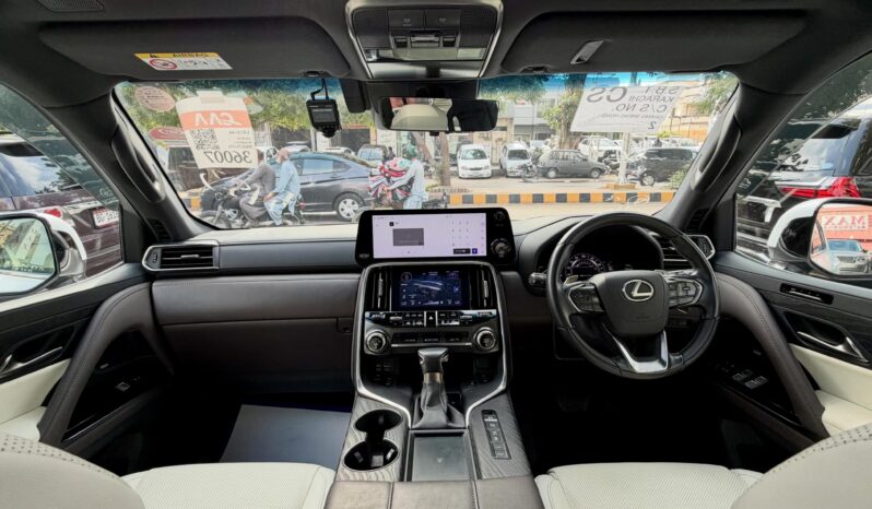 
								Used 2022 Lexus LX full									