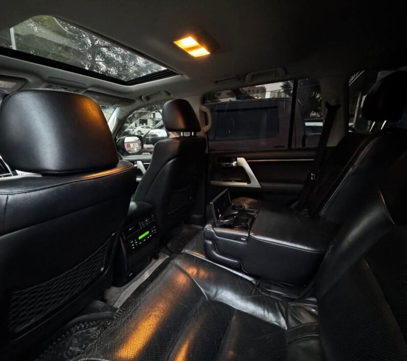 
								Used 2013 Toyota Land Cruiser full									