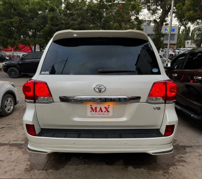 
								Used 2013 Toyota Land Cruiser full									