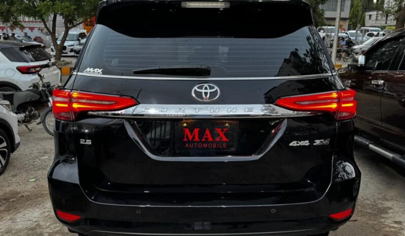 
								Used 2022 Toyota Fortuner full									