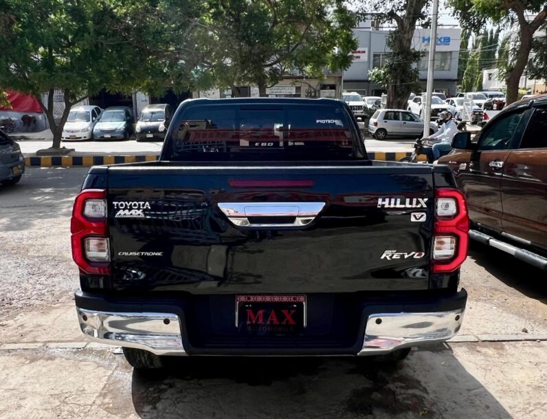
								Used 2022 Toyota Hilux full									