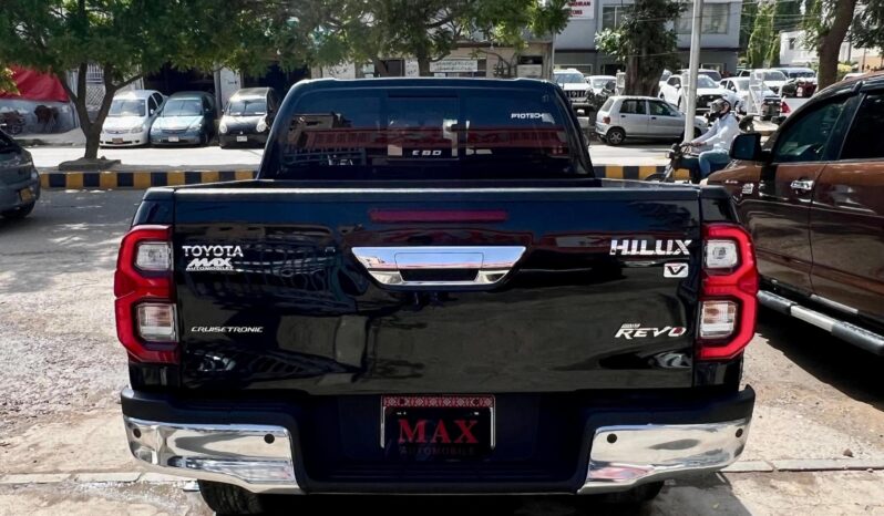 
								Used 2022 Toyota Hilux full									
