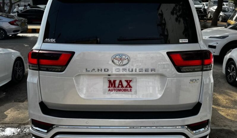 
								Used 2022 Toyota Land Cruiser full									
