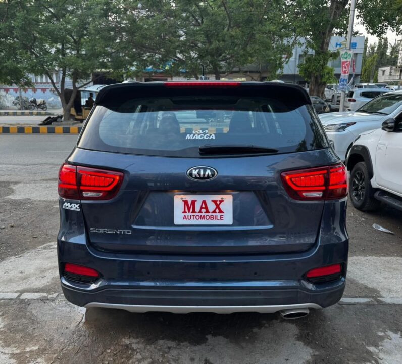 
								Used 2022 Kia Sorento full									