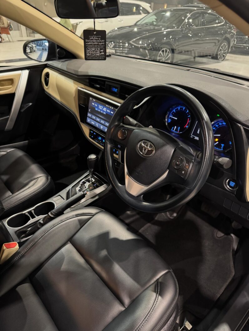 
								Used 2023 Toyota Corolla full									